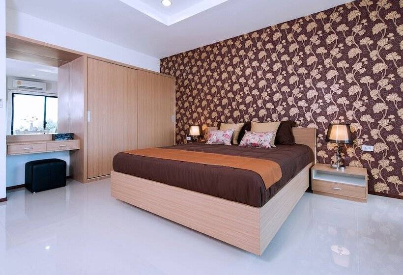 هتل Vantage Resort