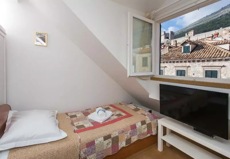 Pensão Lumin Guest House