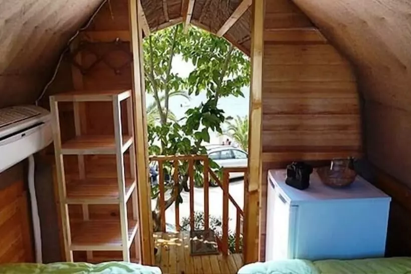 Triton Hotel & Bungalows