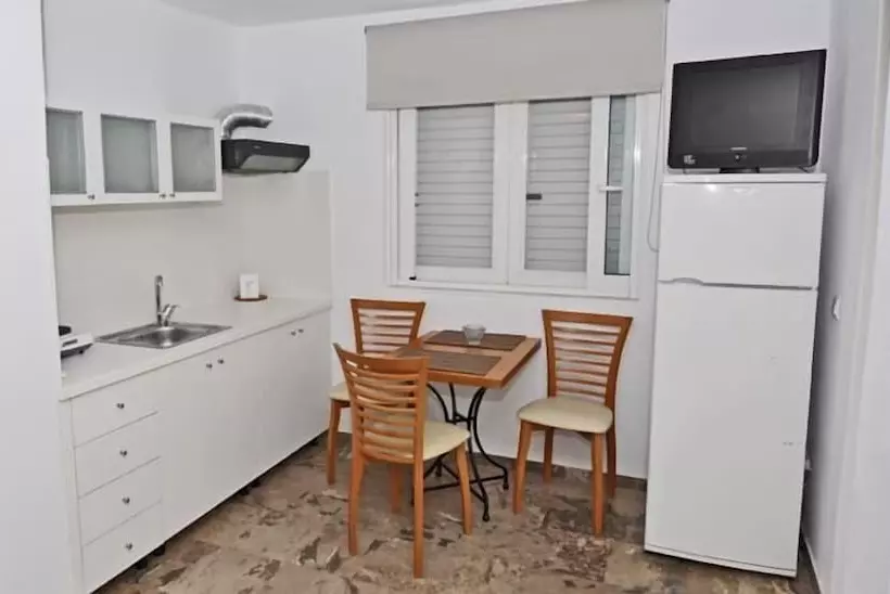 Triton Hotel & Bungalows