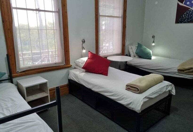 הוסטל Ashanti Lodge Backpackers