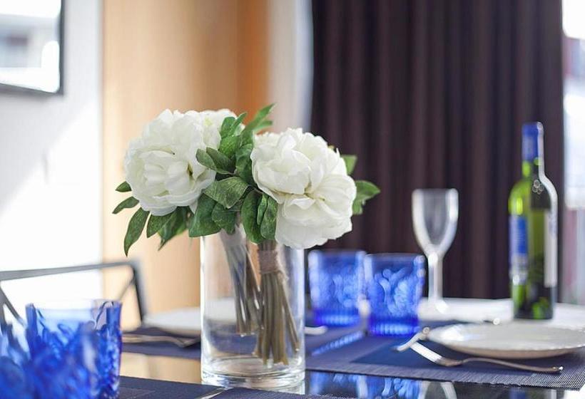 Charmsuites Nou Rambla