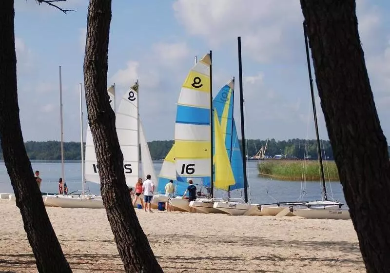 Отель Laouchet Le Hameau Des Grands Lacs
