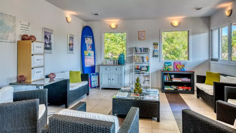 Отель Laouchet Le Hameau Des Grands Lacs