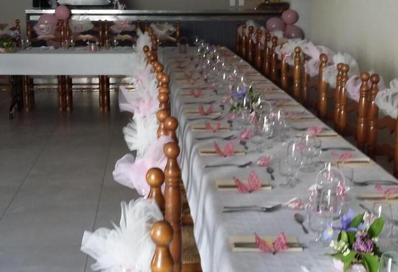 בית מלון כפרי Logis Hôtel Restaurant Le Top Du Roulier