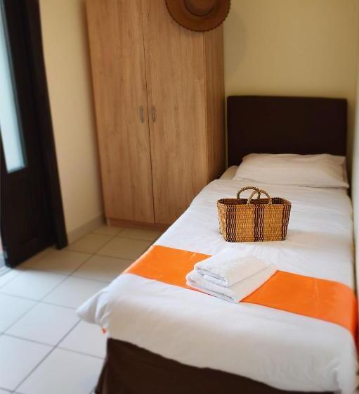 בית מלון כפרי Logis Hôtel Restaurant Le Top Du Roulier