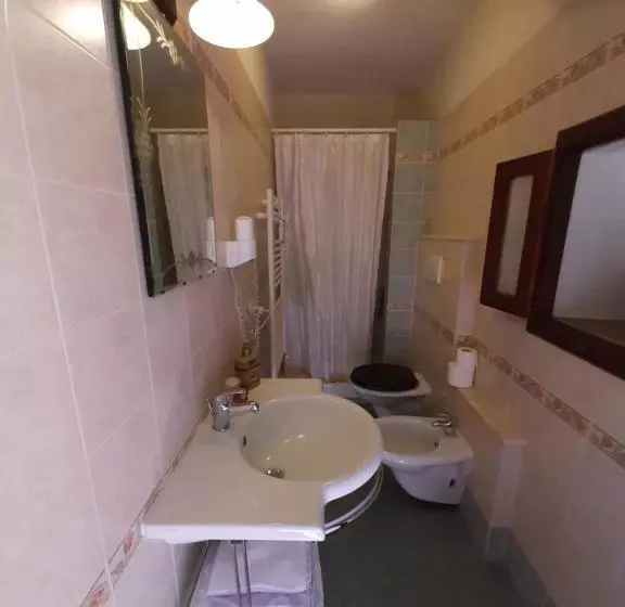 Отель Locazione Turistica Totti