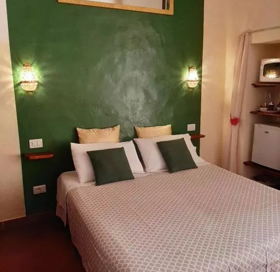 Отель Locazione Turistica Totti