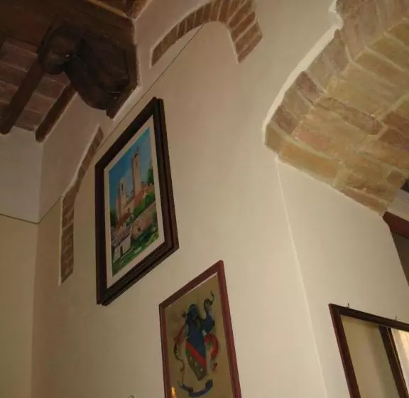 Отель Locazione Turistica Totti