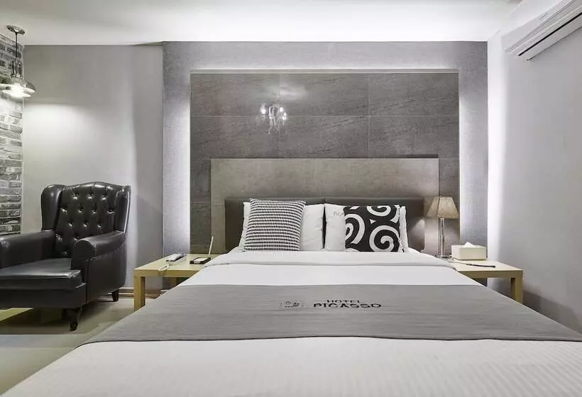 Hôtel Picasso