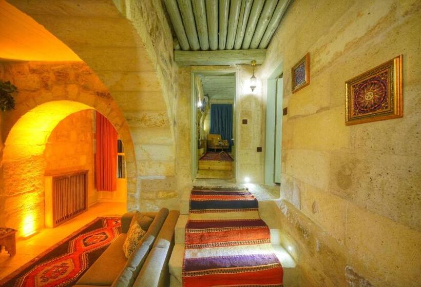 هتل Takaev Cave House