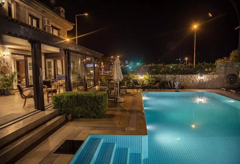 호텔 Teddy Alaçatı