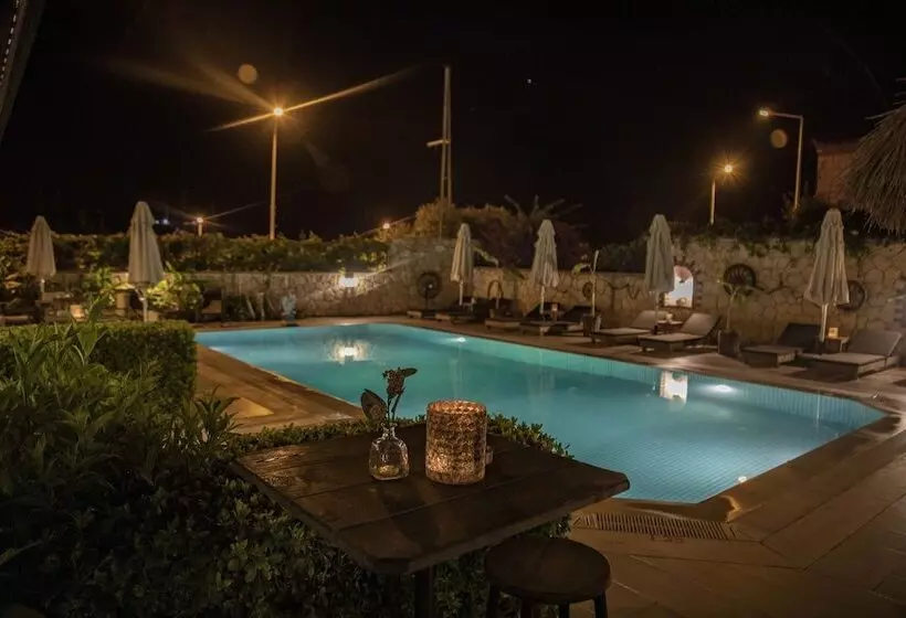 호텔 Teddy Alaçatı