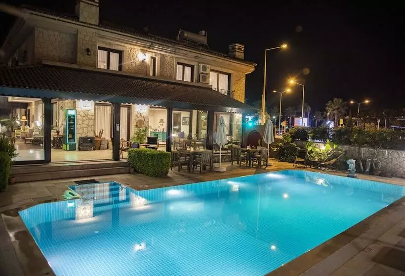 호텔 Teddy Alaçatı