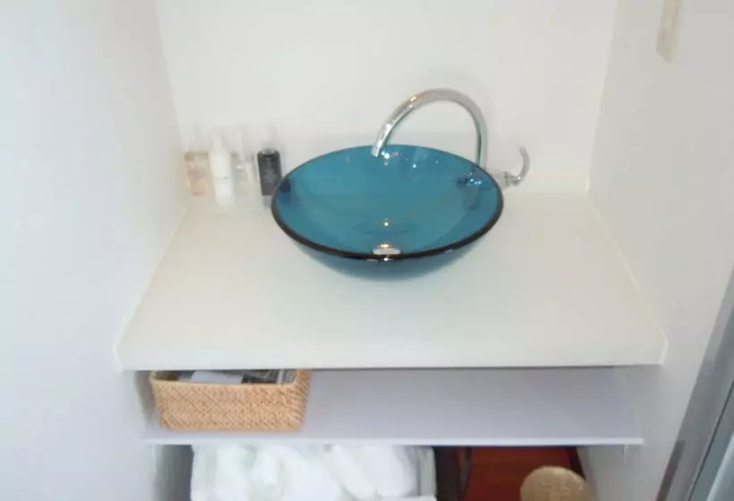 Отель The White