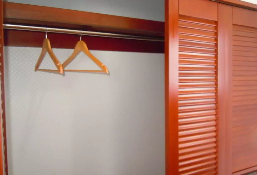 Отель The White