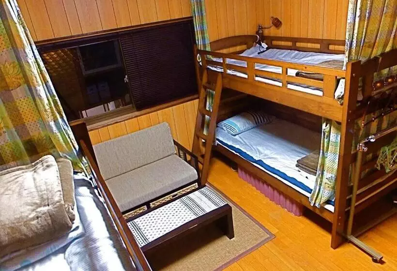 بنسيون Aoshima Guesthouse Hooju