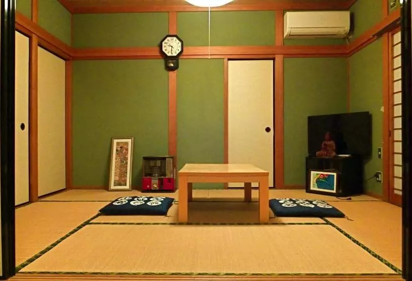 بنسيون Aoshima Guesthouse Hooju