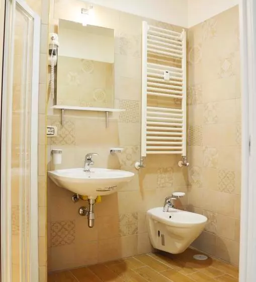 פנסיון The Wesley Rome