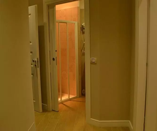 פנסיון The Wesley Rome