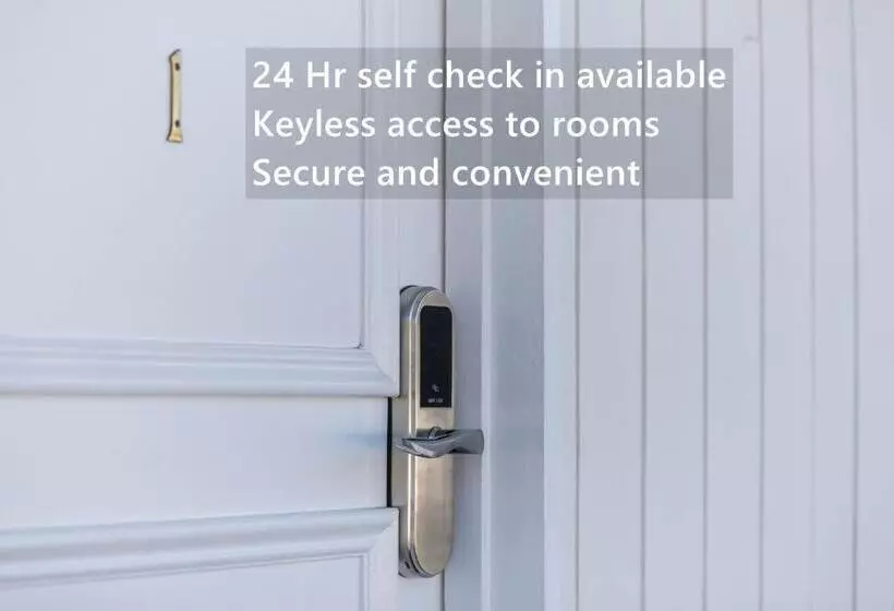 The Club Motel And Apartments