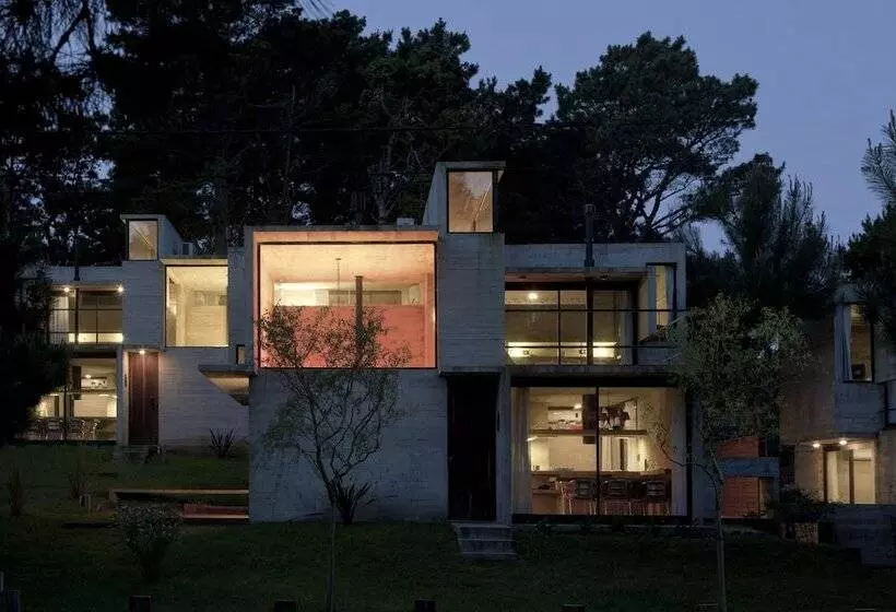 V & D   Casas En Mar Azul