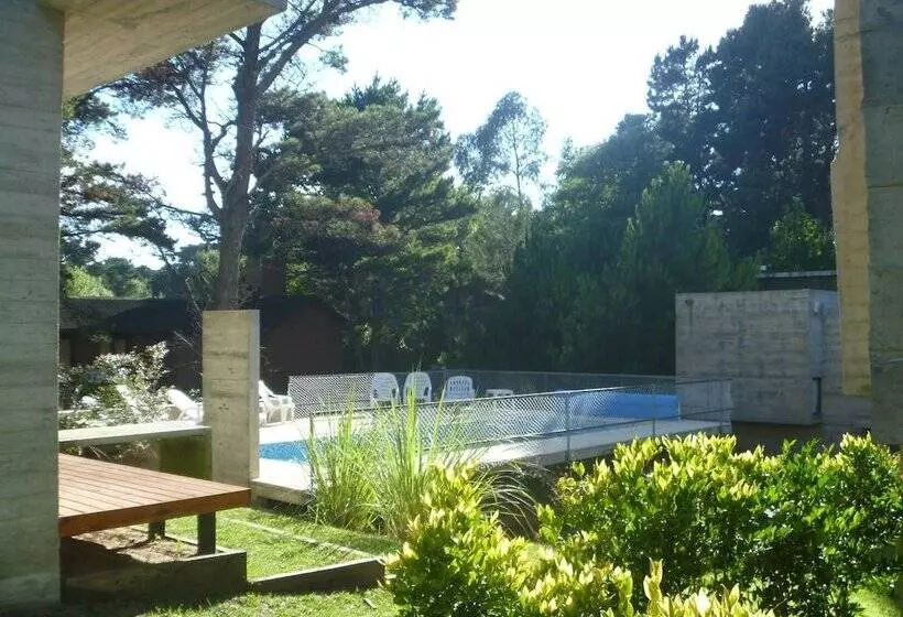 V & D   Casas En Mar Azul