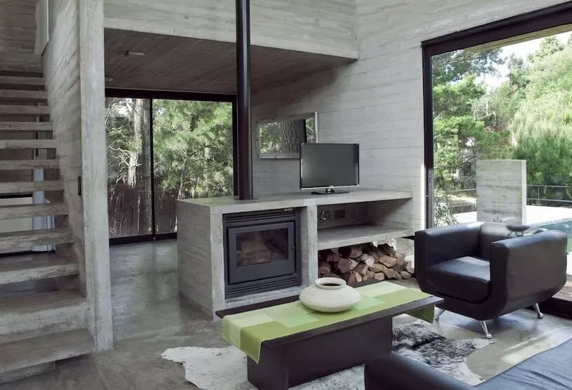 V & D   Casas En Mar Azul