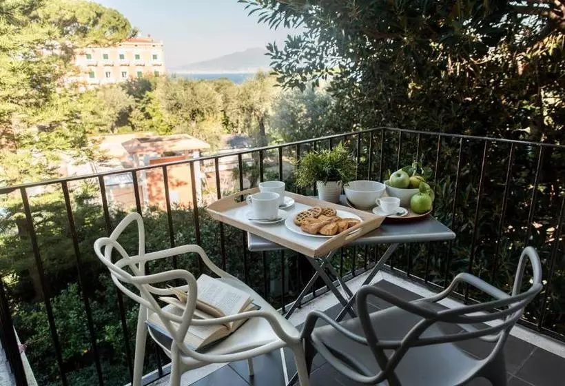 Agora Apartments