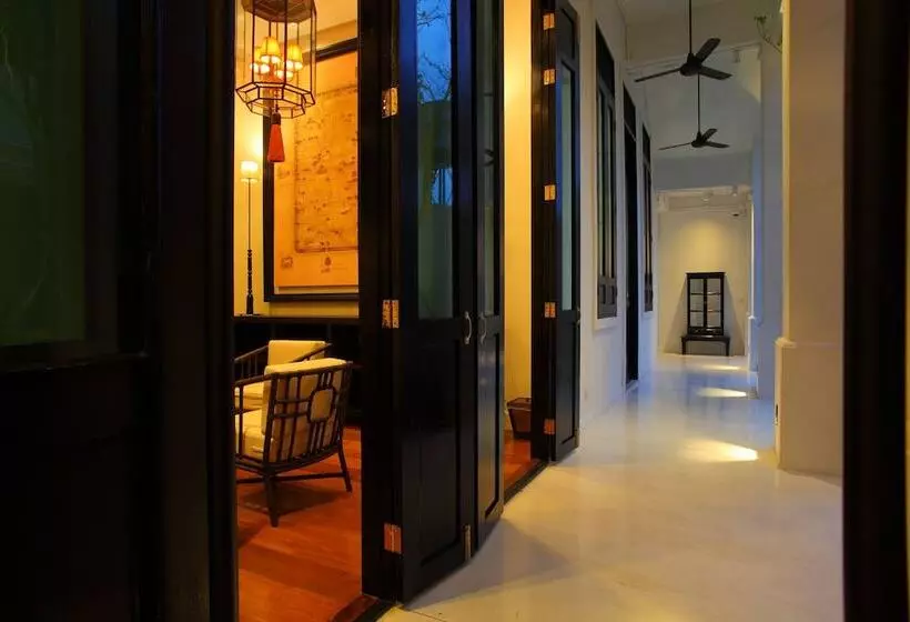 99 The Gallery Hotel  Sha Extra Plus