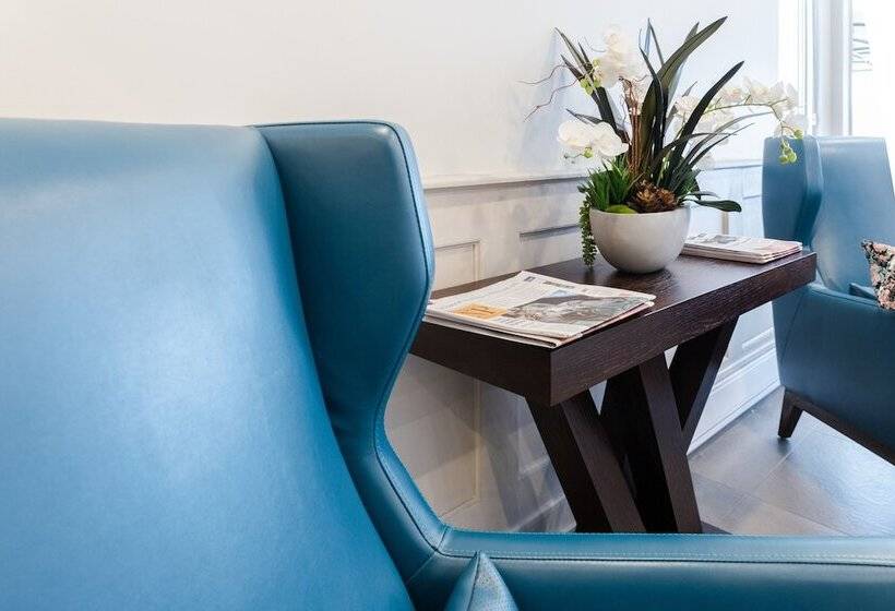 فندق Adam S Airport Inn