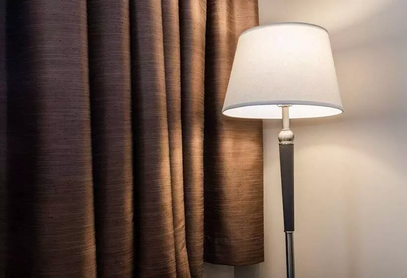 酒店 Adam S Airport Inn