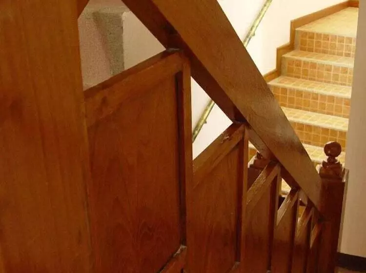 هتل Banwiang Guest House