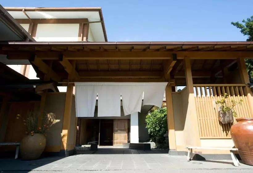 בית מלון כפרי Hanashinsui