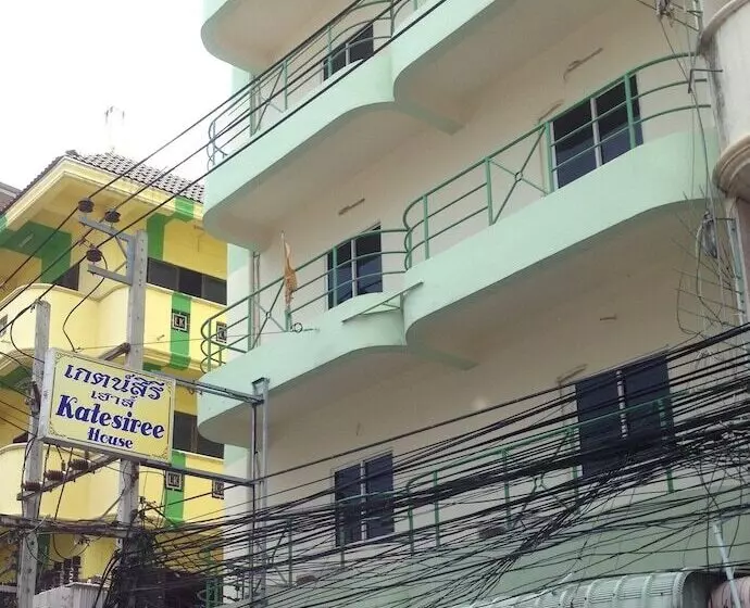 Отель Katesiree House