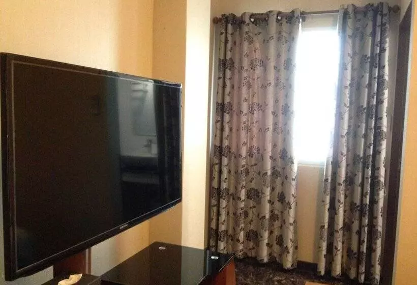 Отель Katesiree House