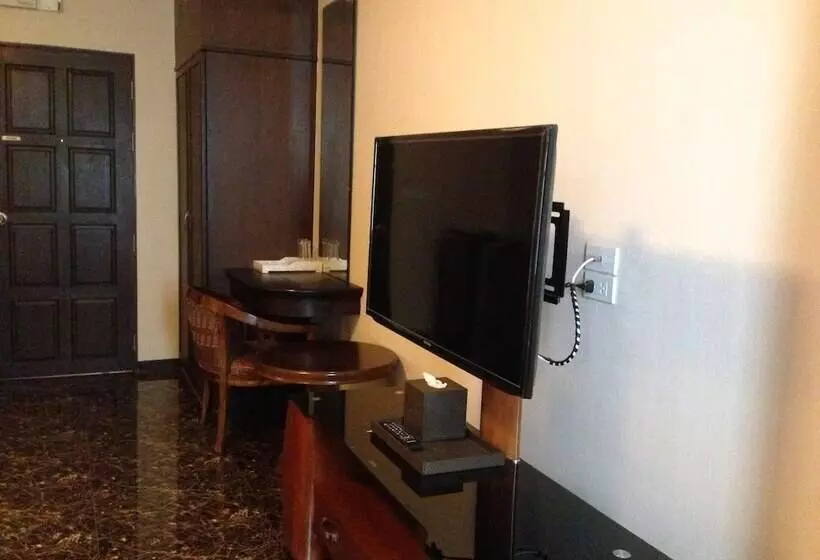 Отель Katesiree House