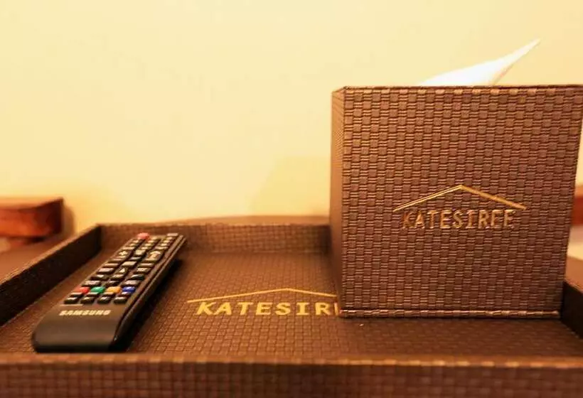 Отель Katesiree House