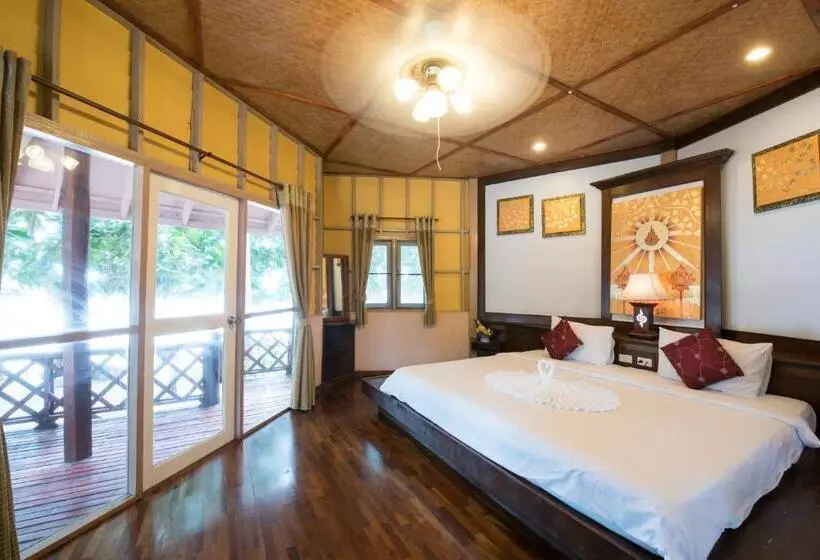 هتل Sairee Seaview Koh Tao   Hostel