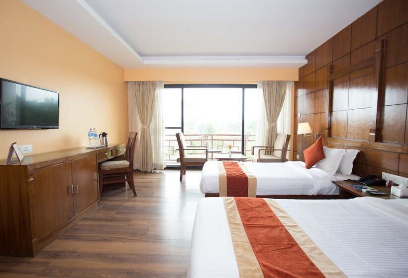 هتل Landmark Forest Park