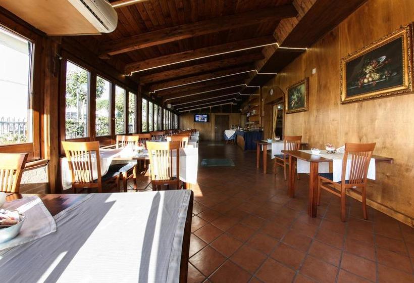 בית מלון כפרי Max