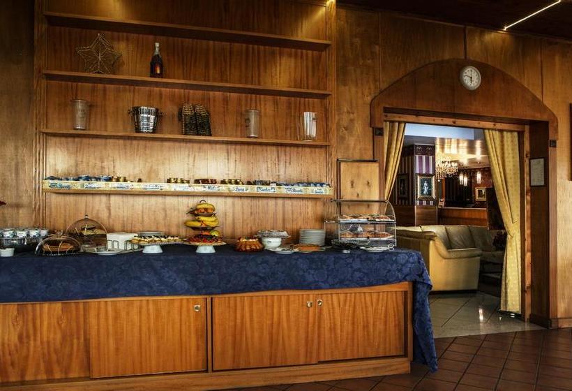 בית מלון כפרי Max