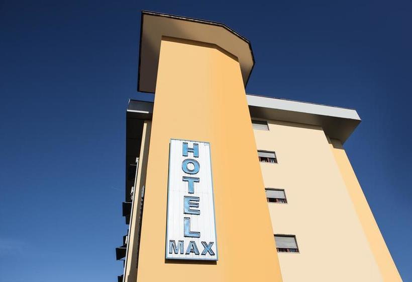 בית מלון כפרי Max