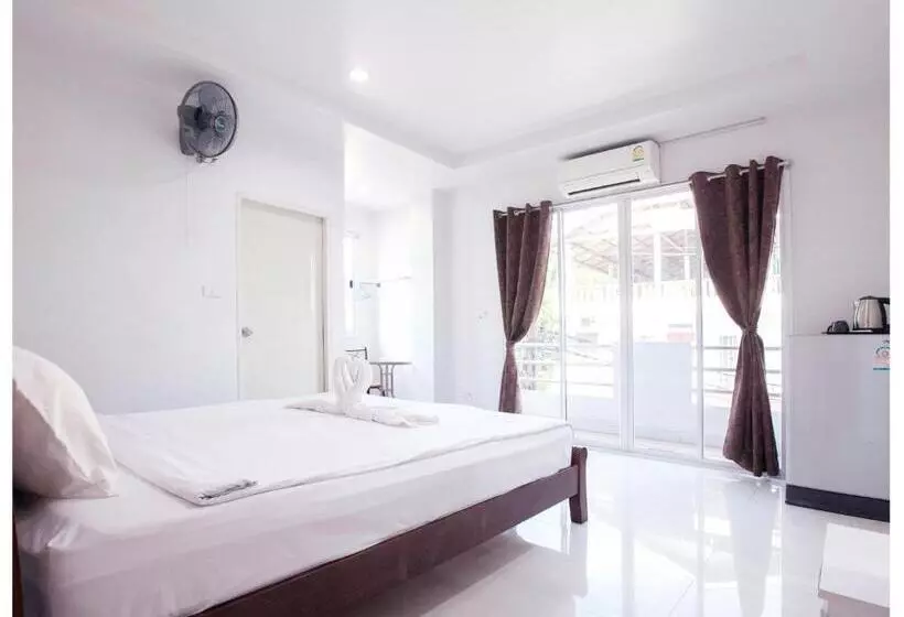 ホテル Namhasin House