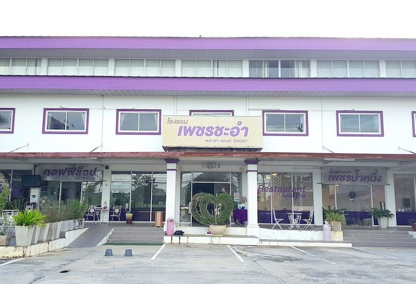 Otel Phet Cha Am Plaza & Resort