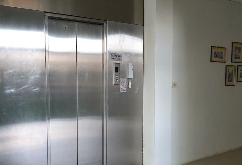 Otel Phet Cha Am Plaza & Resort