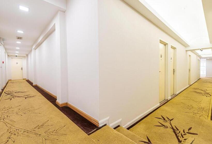 בית מלון כפרי Swing & Pillows At Usj Taipan