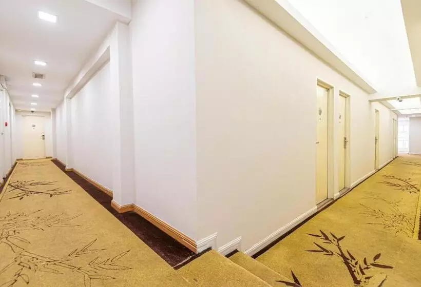 Hotel Swing & Pillows At Usj Taipan