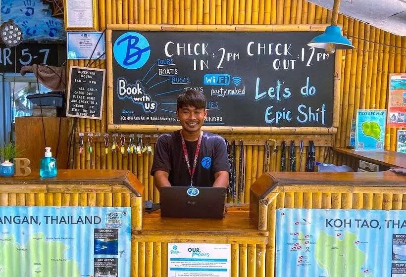 אתר נופש Bodega Hostel Koh Phangan