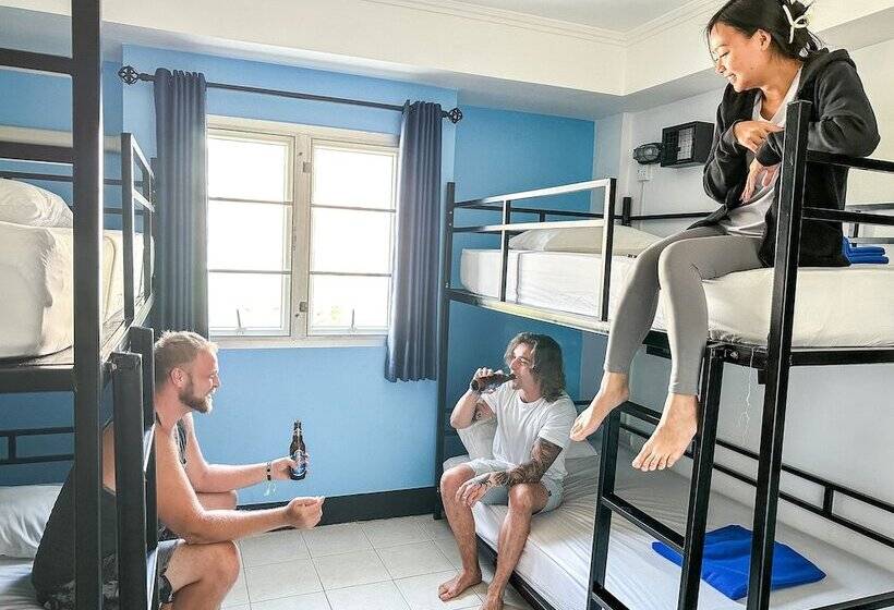 אתר נופש Bodega Hostel Koh Phangan